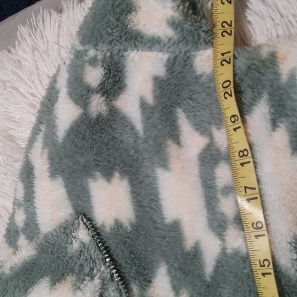 THE Cozy Collection Top - Picture 5 of 5